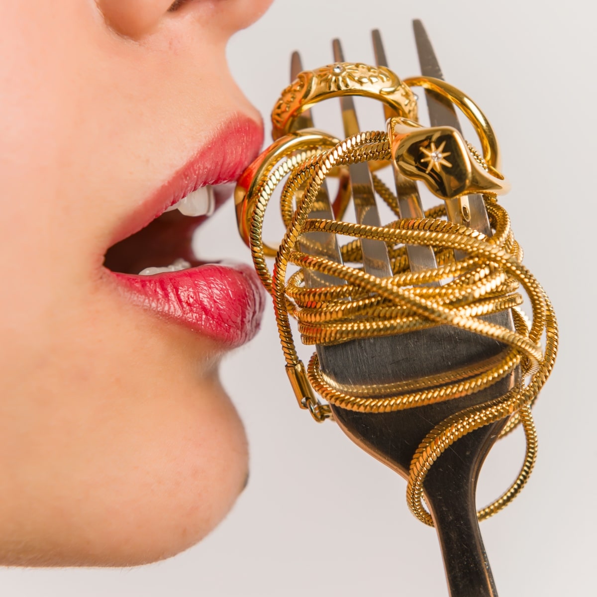 Necklaces - EzaVision