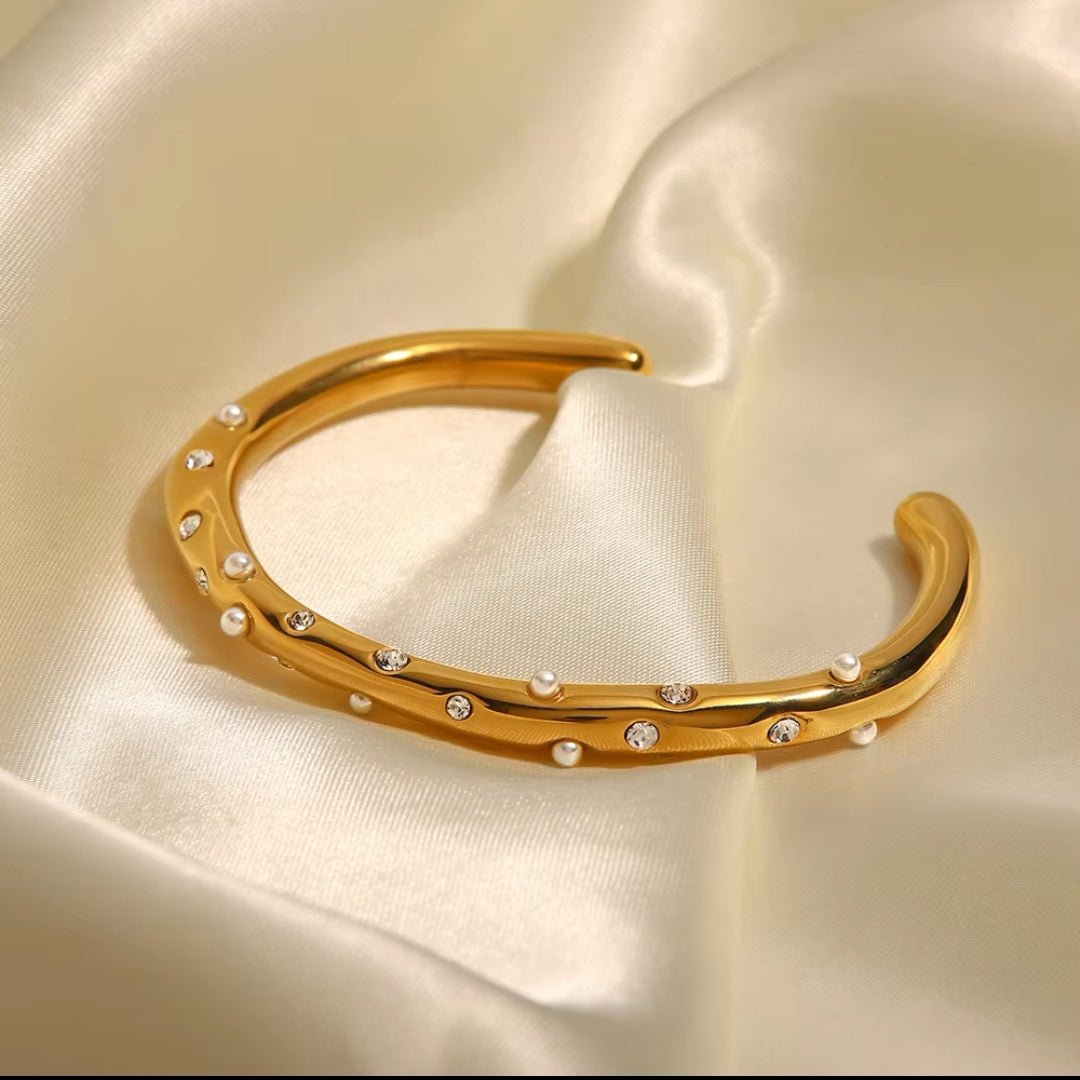 Abeona Bangle - EzaVision - Bracelets - Abeona Bangle