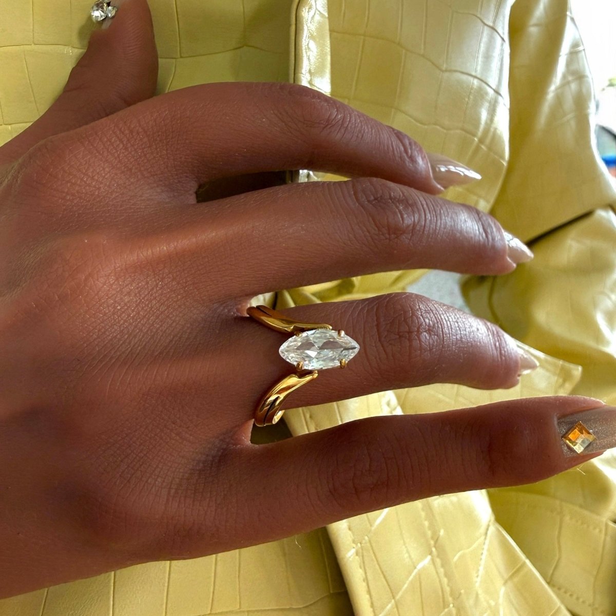 Evie Ring - EzaVision - Ring - Evie Ring