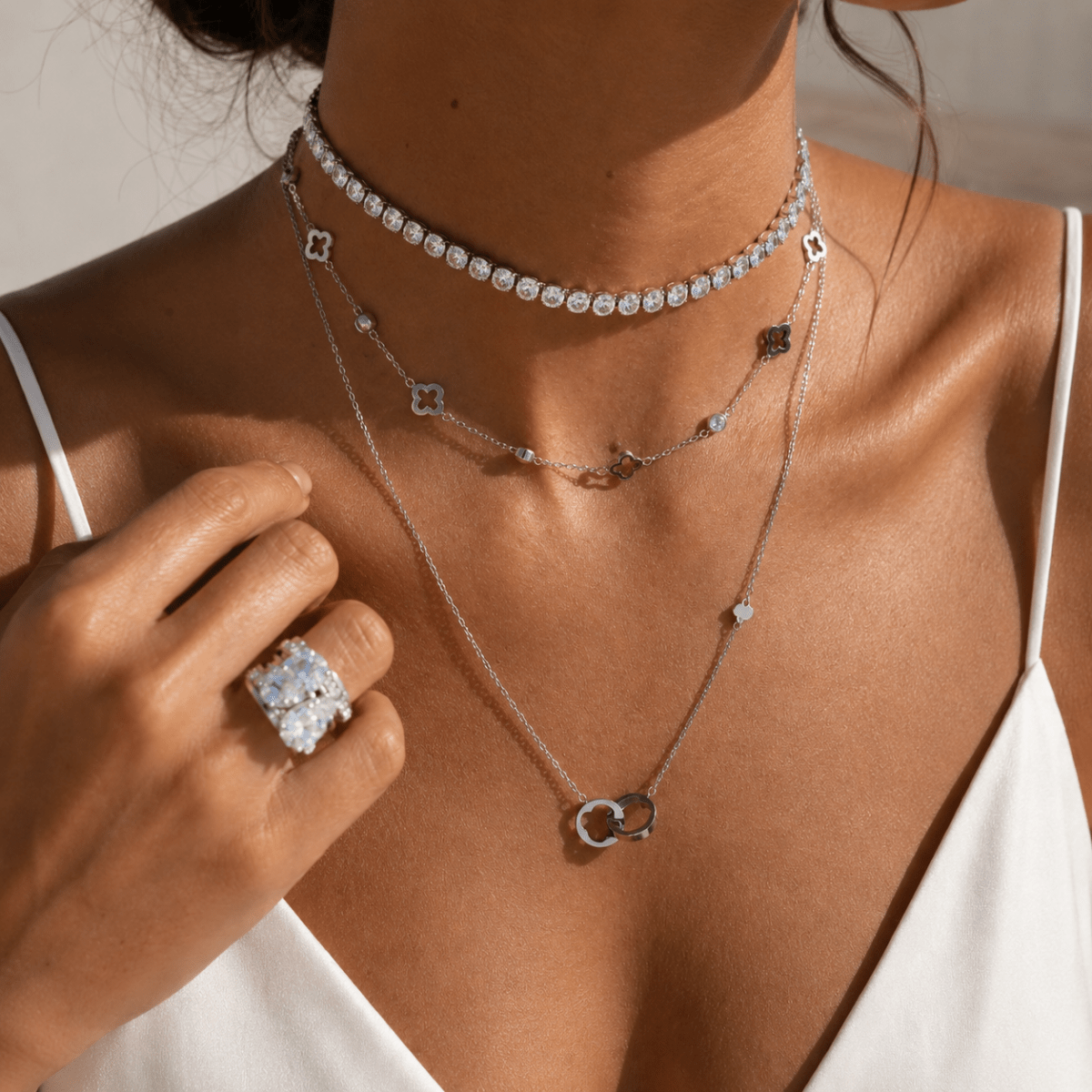 Silver Clover Necklace - EzaVision - Necklace - Silver Clover Necklace